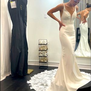 Essence of Australia Beautiful Wedding Gown